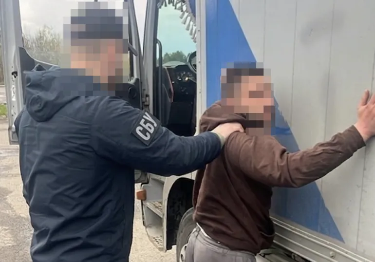 SBU Detains Student from Rivne Region for Attempting to Set Fire to Court