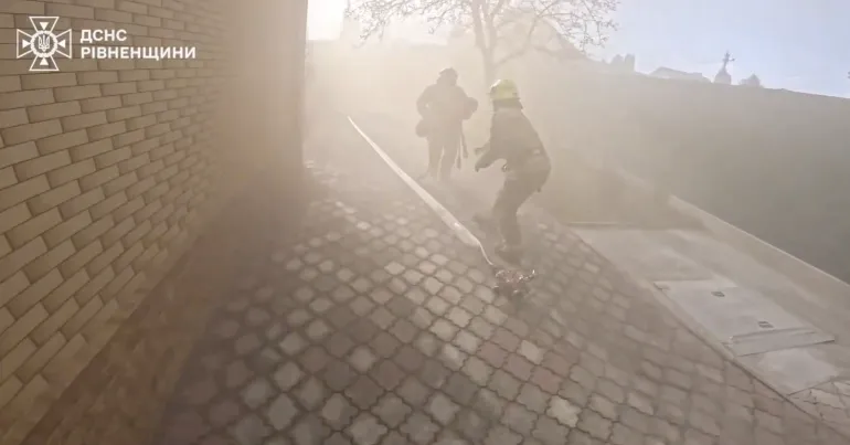 Fire in a Private Household in Zdolbuniv: Rescuers Extinguished the Flames