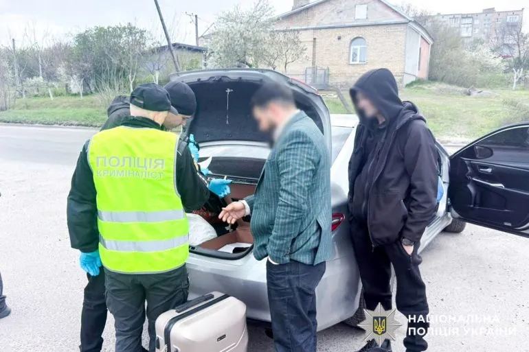 Romanian Thief Robs Pensioner in Rivne Region