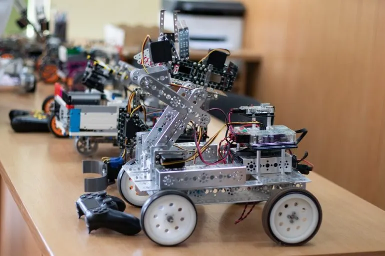 В Ровенской области стартовал фестиваль робототехники RoboStars с более чем 100 участниками