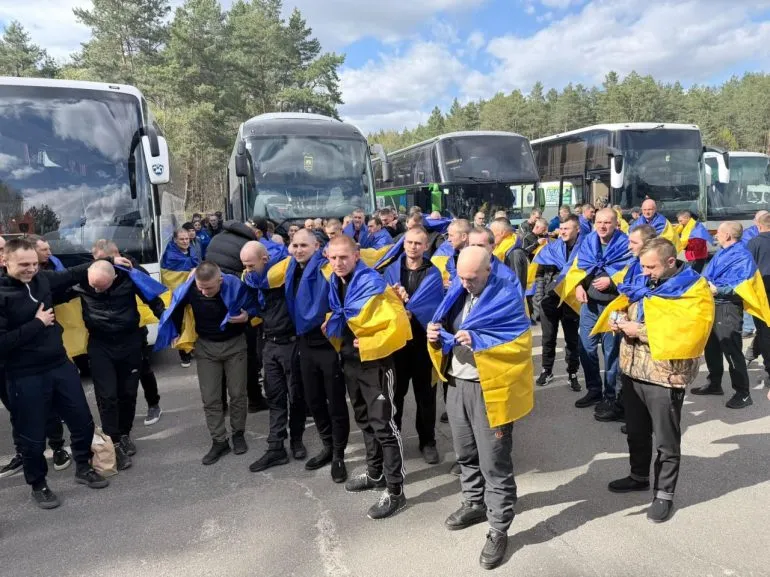 Three Soldiers from Rivne Region Return from Russian Captivity