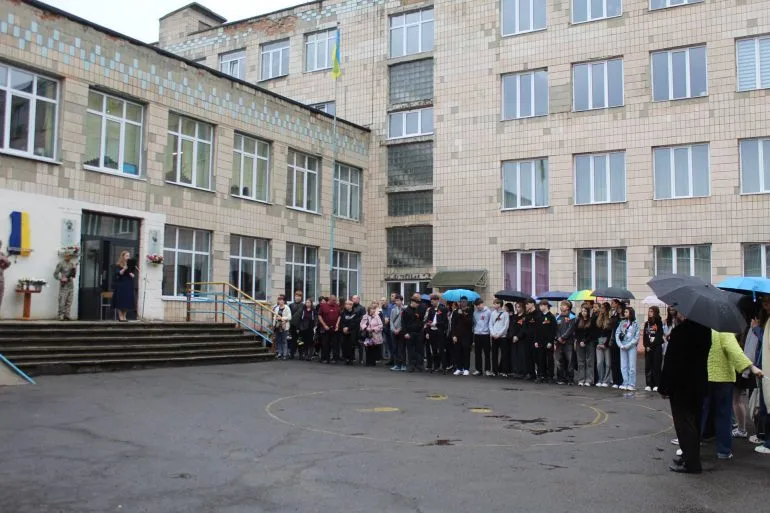 У Рівному відкрили меморіальну дошку на честь Героя Юрія Панасюка