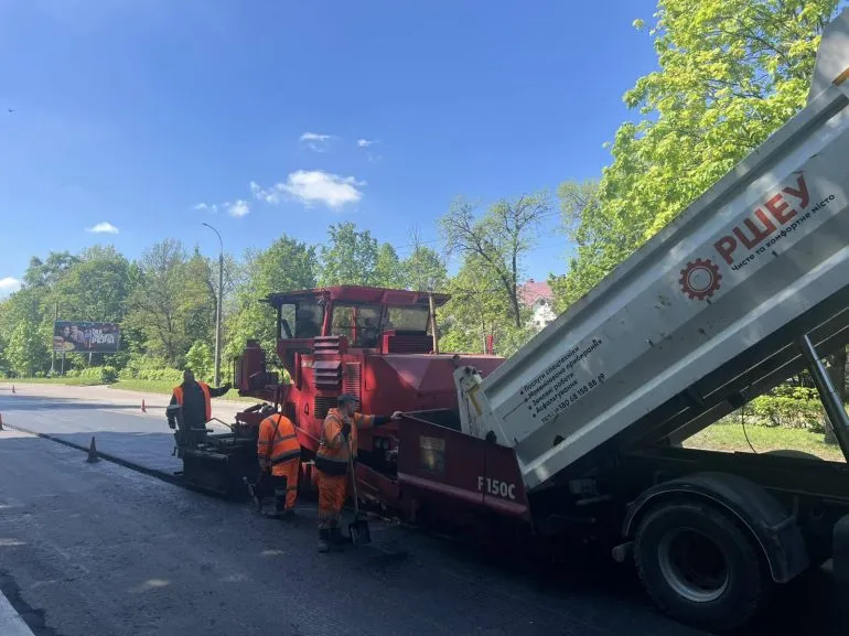 Repairs on Hrushevskyi Street and the Intersection in Rivne Will Complicate Traffic