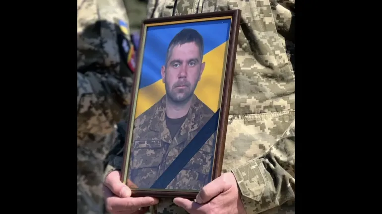 В Ровно почтили память воина Дмитрия Лапшинова