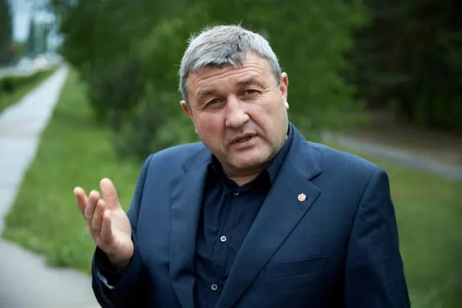 Конфискация элитных автомобилей у нардепа из Ровненщины на 7 миллионов гривен