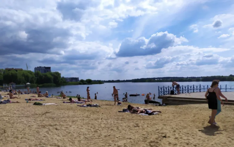 Обновление пляжа Басовкутского водохранилища в Ровно
