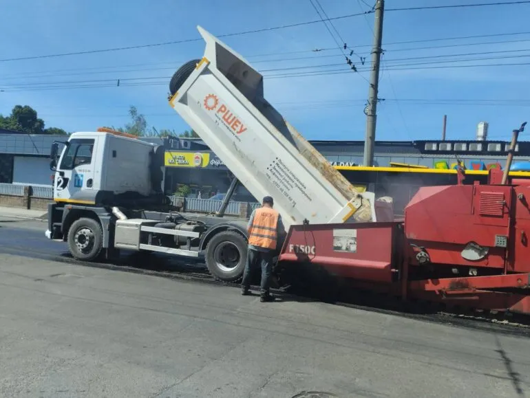 У Рівному триває ремонт на трьох вулицях