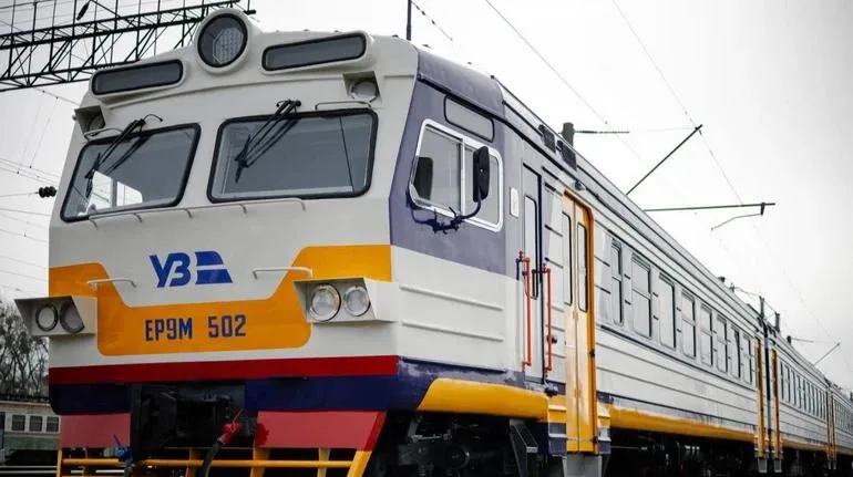 Електропоїзд Рівне — Львів обладнали кондиціонером