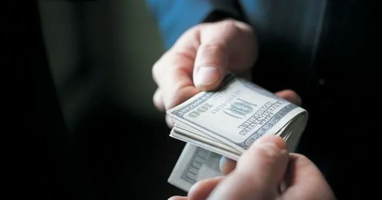 Начальника відділу сільради на Рівненщині оштрафували на 100 тисяч за хабар